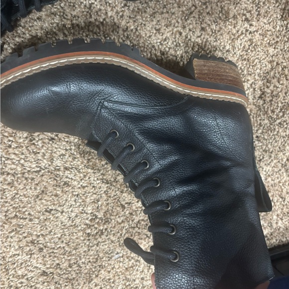 Stylish Black Leather Combat Boots - Picture 5 of 5